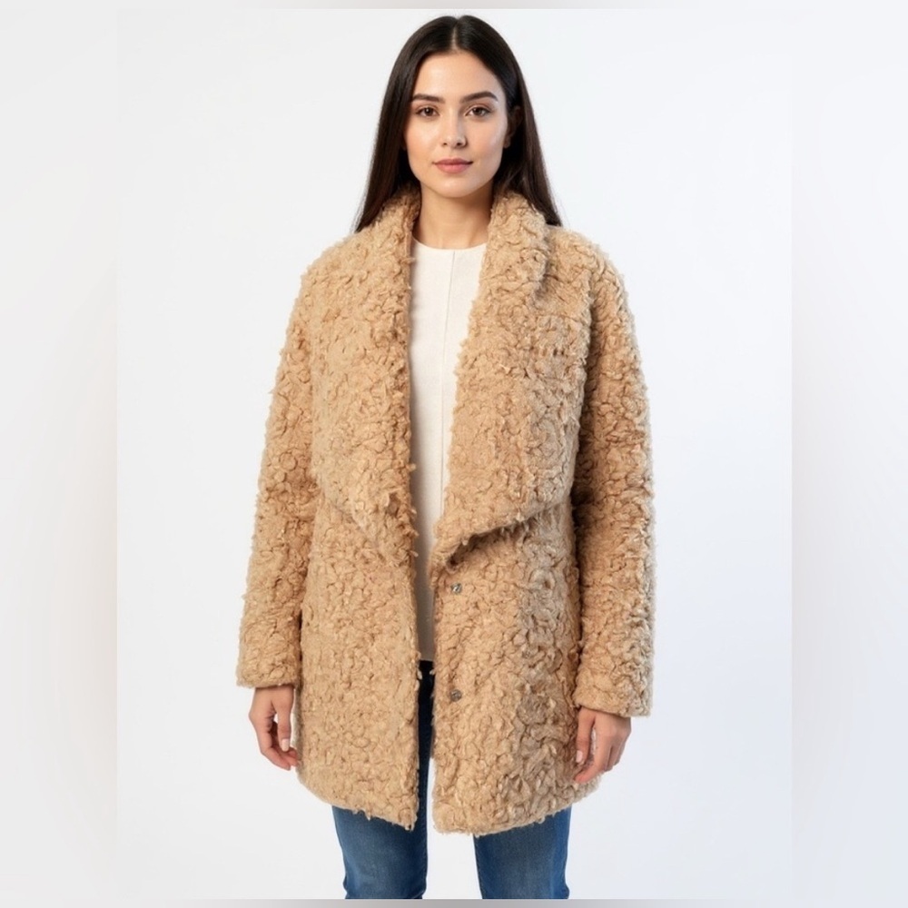 MOON RIVER ANTHROPOLOGY Peak Collar sherpa Tan Coat Size S